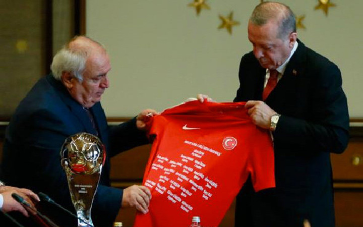 Erdoğan, Ampute Futbol Milli Takımı'nı kabul etti