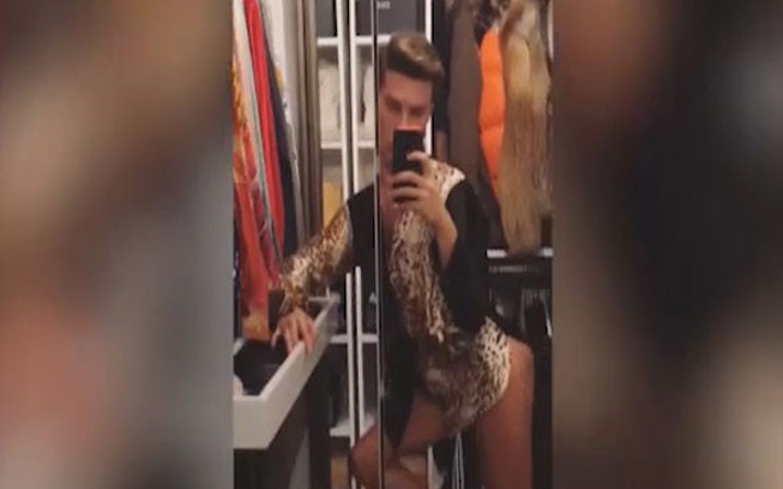 Samet Liçina çıplak görüntülerini paylaştı! Kerimcan'ın kankası olay