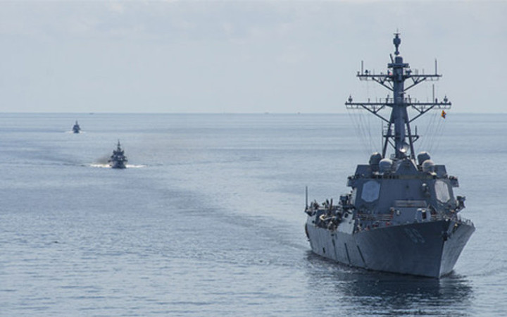 Reuters dünyaya duyurdu! ABD savaş gemisi...