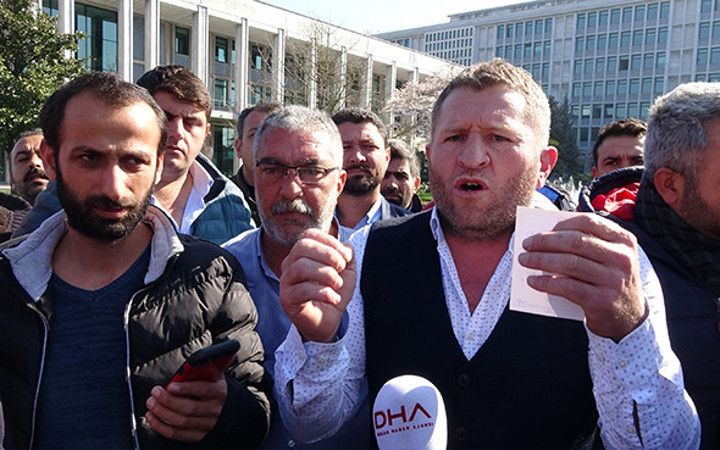 İBB önünde eylem: Kontak kapatıp süre verdiler!