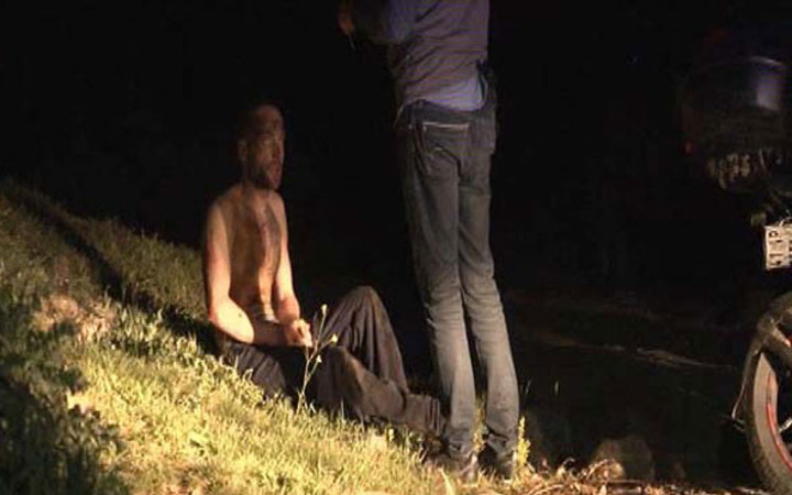 Uyuşturucu alıp hem ormanı hem kendilerini yaktılar! Cinsel organı bile...