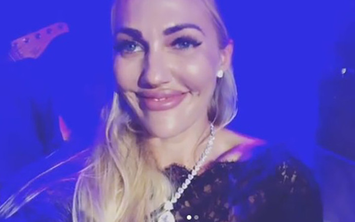 Meryem Uzerli dolgunun dozunu kaçırmış