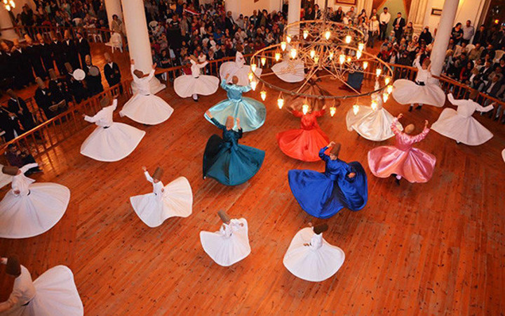 Dünyanın en büyük Mevlevihanesi'nde 3 bin kişilik iftar