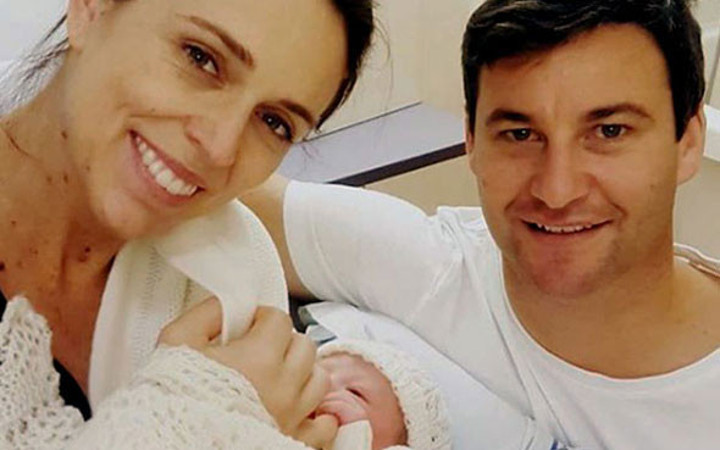 Başbakan 6 hafta doğum iznine çıktı! İşte bebeği...