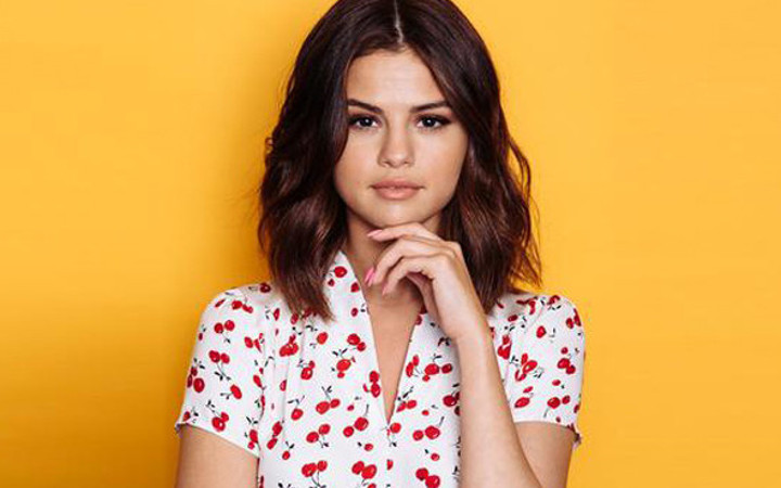 Selena Gomez'den kanser hastası çocuklara anlamlı ziyaret