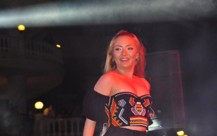 Ece Seçkin müjdeli haberi verdi