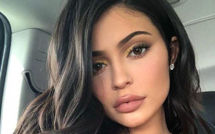 Dolgularını çıkarttırdı gören tanıyamadı!