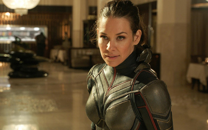 Evangeline Lilly'den olay itiraf! Süper kahraman kostümü seksi hissettiyor