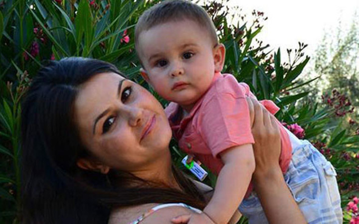 Anne ve 10 aylık bebeği öldü 6 yaşındaki oğlu kurtuldu