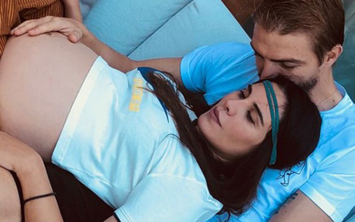 Şükran Ovalı anne oldu