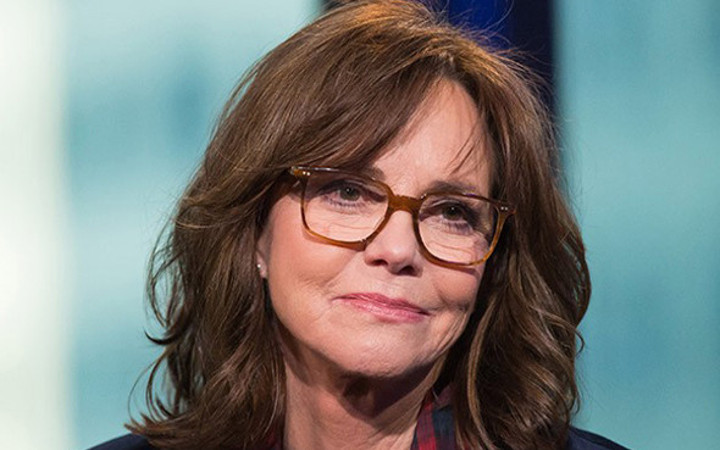 Ünlü oyuncu babasından hamile kaldığını itiraf etti!