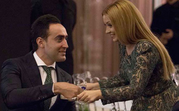 Ece Seçkin 4 yıl sonra yüzüğü taktı! Neden ayın 15'i?..