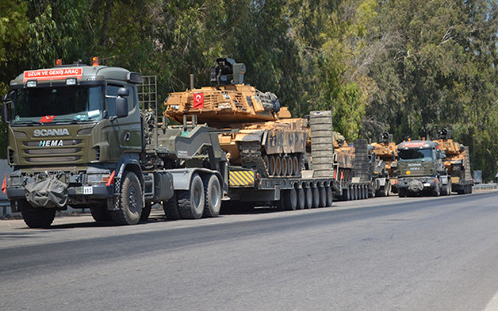Suriye sınırına askeri sevkıyat sürüyor!