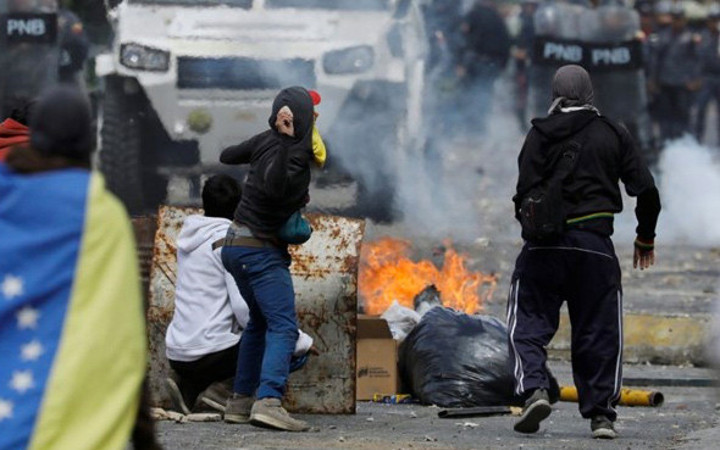 Venezuela’daki olaylarda 268 gözaltı! Resmi açıklamalarda ölü sayısı yok