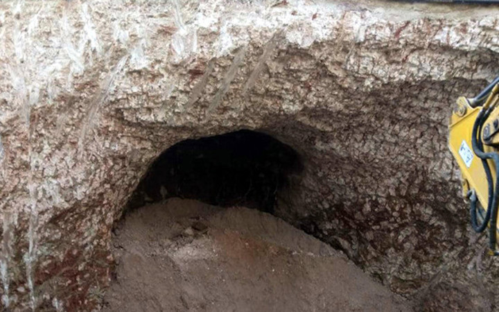 Mersin'de hazine odasına metreler kala kazı durduruldu