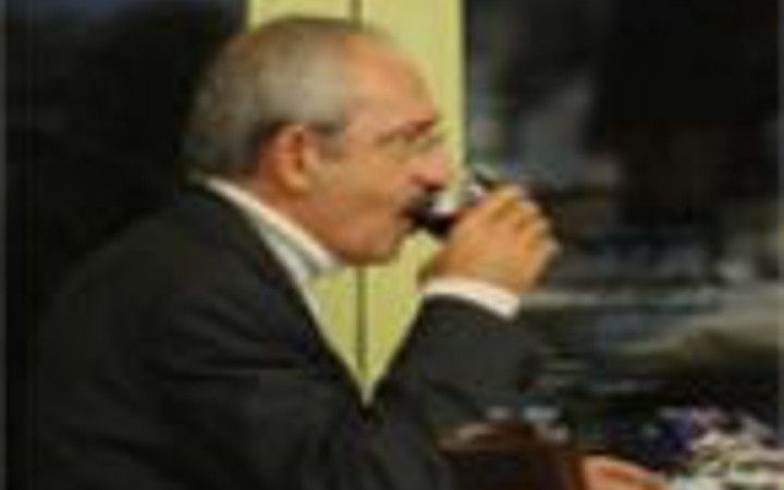 Kılıçdaroğlu balıkçıda stres attı