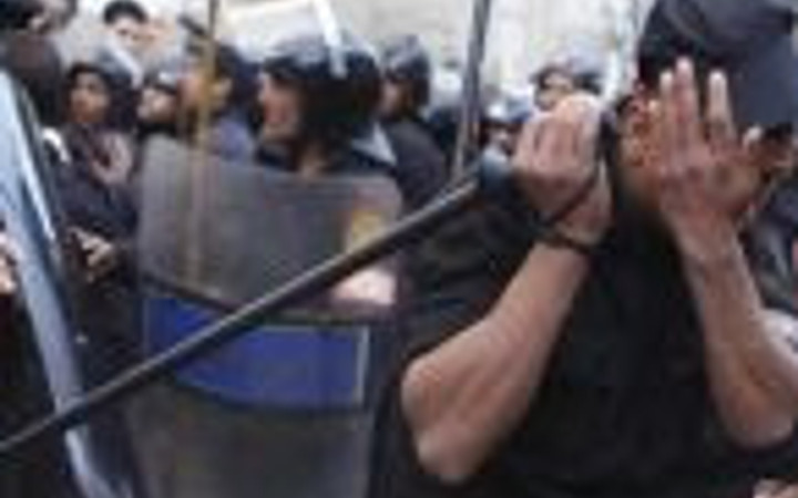 Mısır'da tansiyon düşmüyor