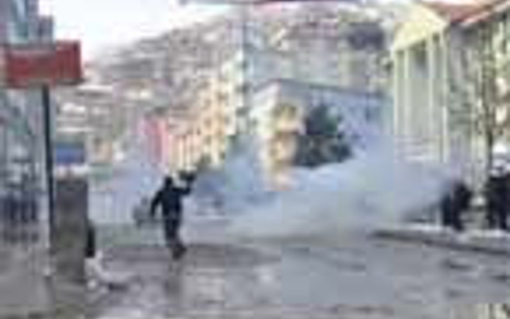 Hakkari sokakları savaş alanına döndü