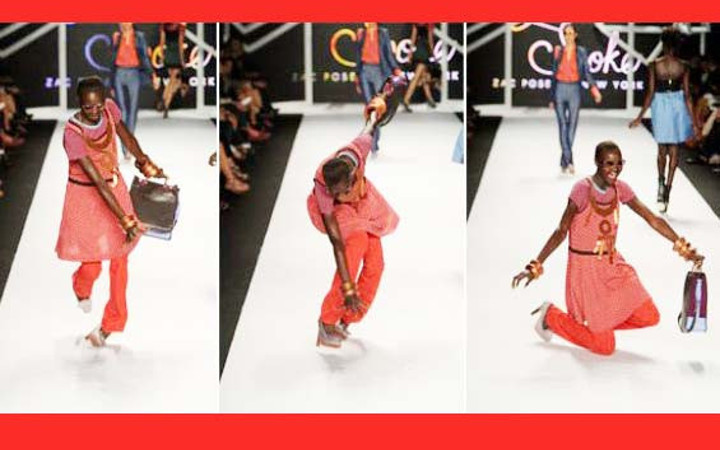 Podyumların güzelleri böyle yere kapaklandı!