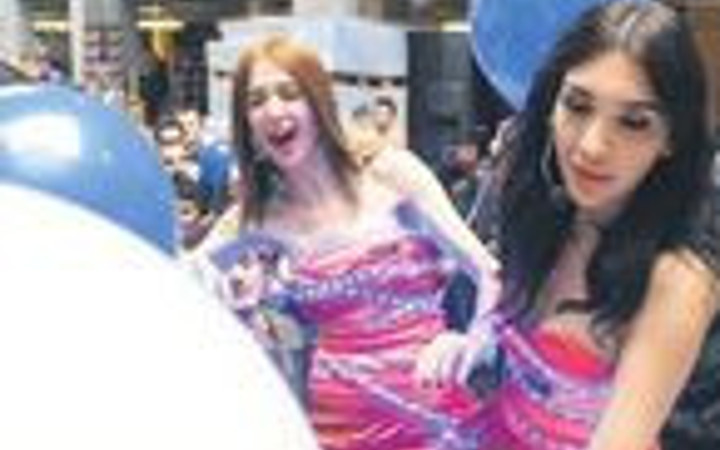 Ünlü mankene taciz şoku