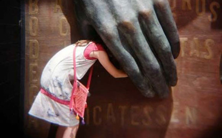 Bu fotoğraflarda bir tuhaflık var 