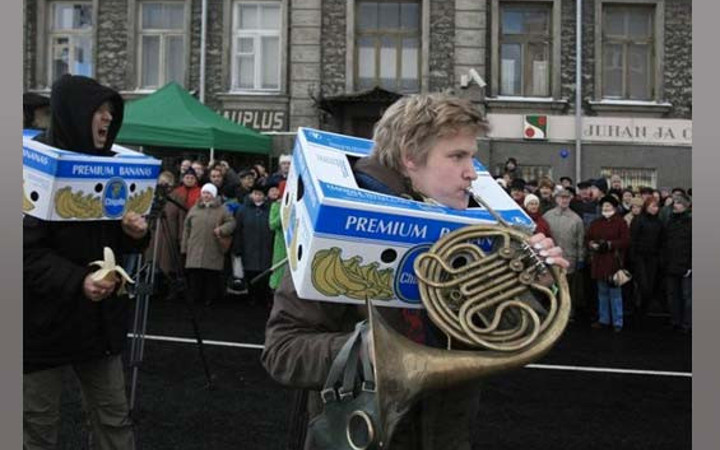 Hafta başında biraz gülmeye ne dersiniz?