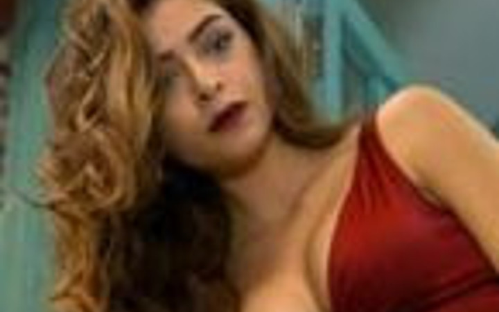 Seksi kıyafetler ona göre değil!