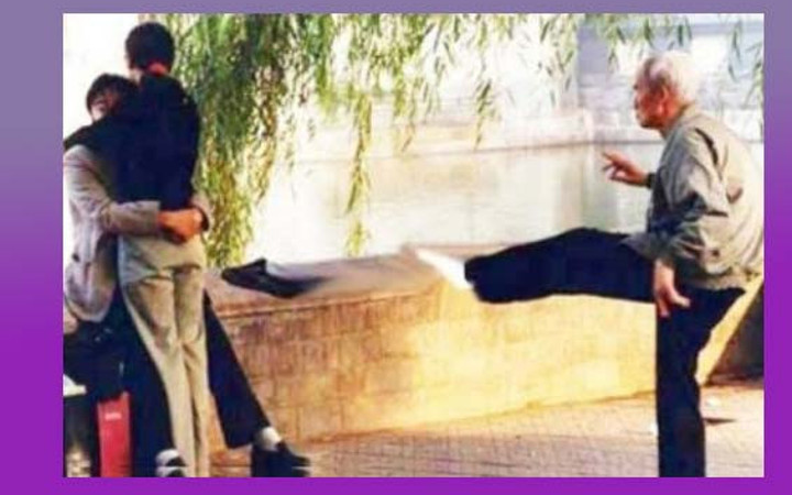 Gülmekten ağlayacağınız en komik anlar!