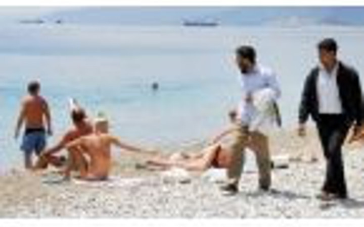 Antalya sahillerine yaz hızlı geldi!