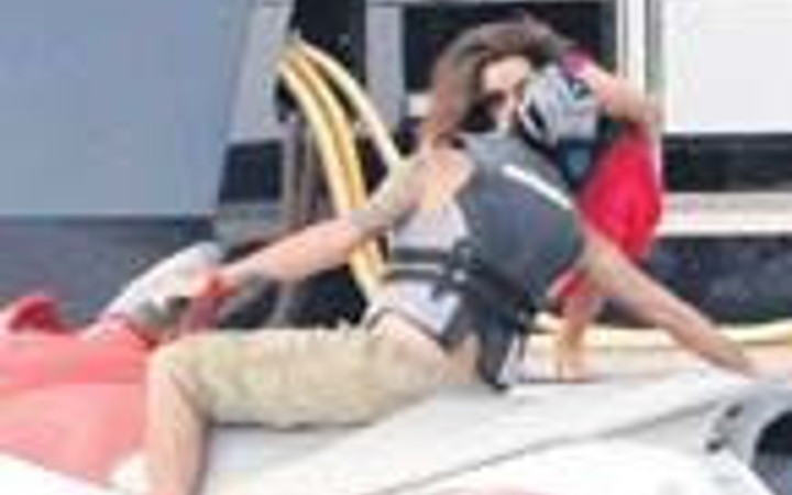 Sevgilisi ile öpüşürken böyle yakalandı