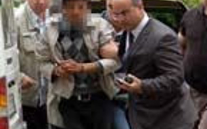 Katil zanlısının evini bu hale getirdiler