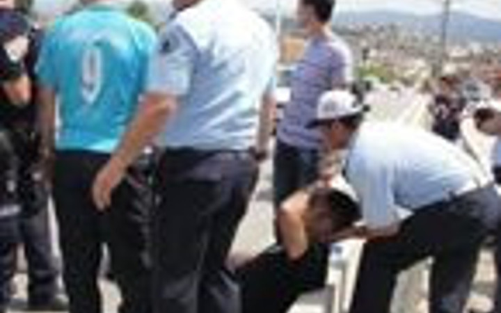 Üsteğmen dur ihtarına uymayınca...