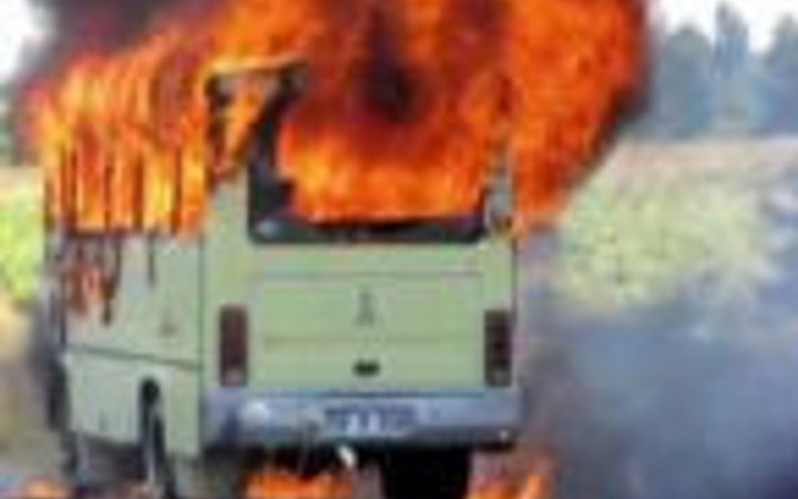Cehennem ateşine minibüste yakalandılar