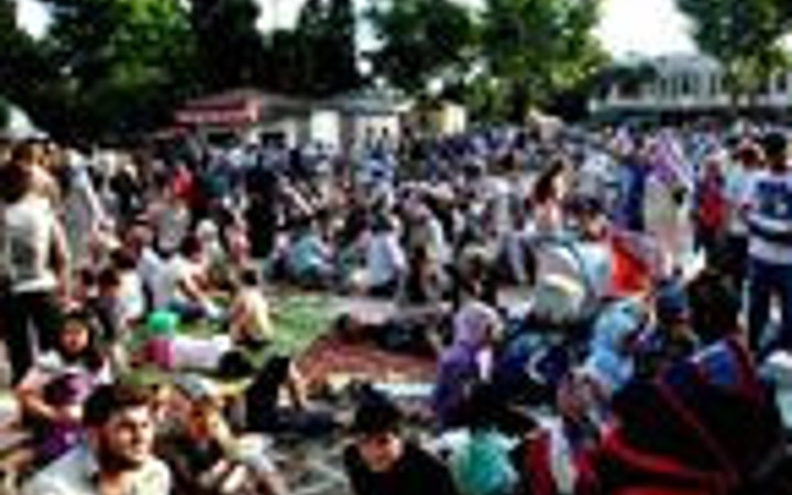 Bir başkadır Eyüp'te Ramazan!