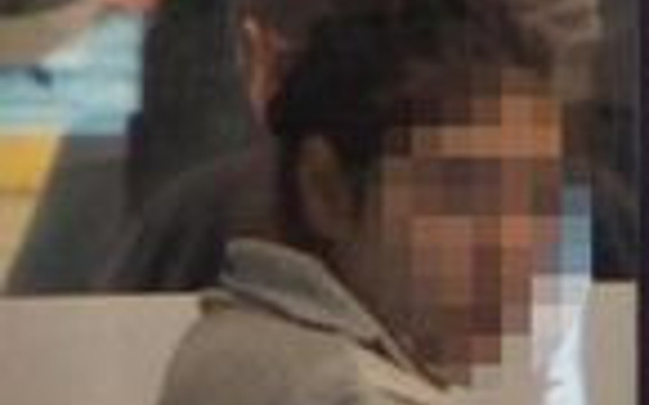 16 yaşındaki kız havaalanını birbirine kattı