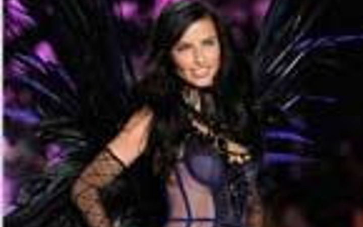 Melekler yine nefes kesti