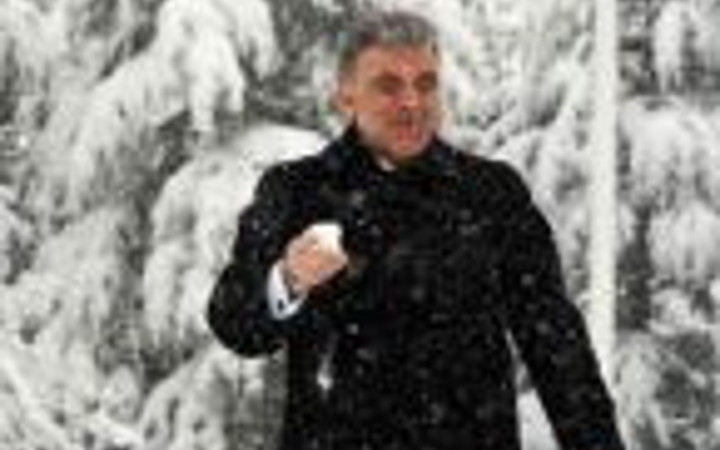 Abdullah Gül doya doya kartopu oynadı