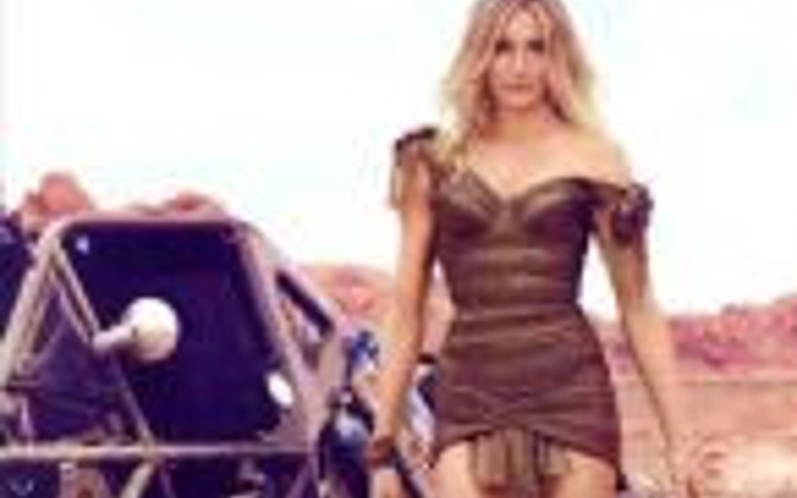 Ünlü yıldız estetik kurbanı oldu