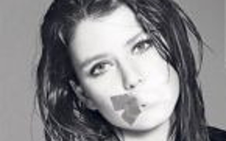 Ünlüler kadına şiddeti böyle kınadı