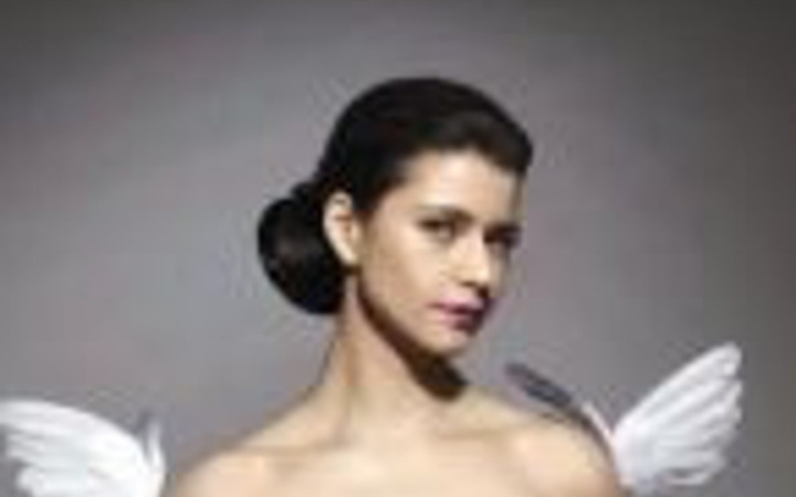 Ünlü kadınlar kanatlandı