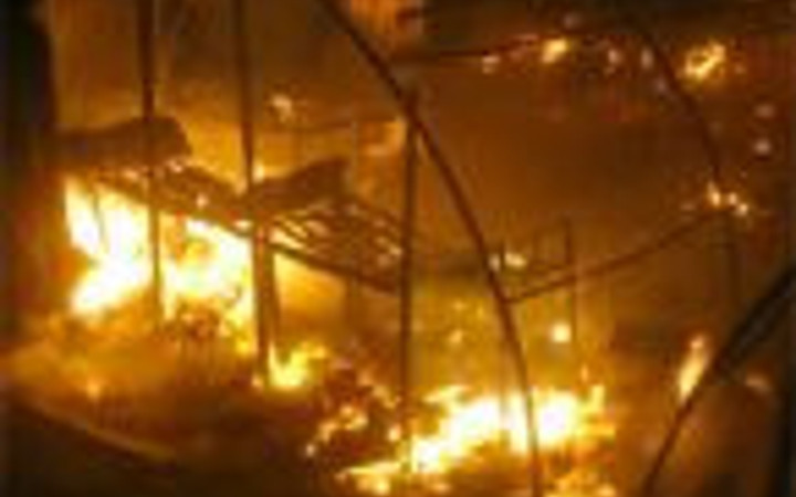 Çadır yangınında dehşet fotoğraflar