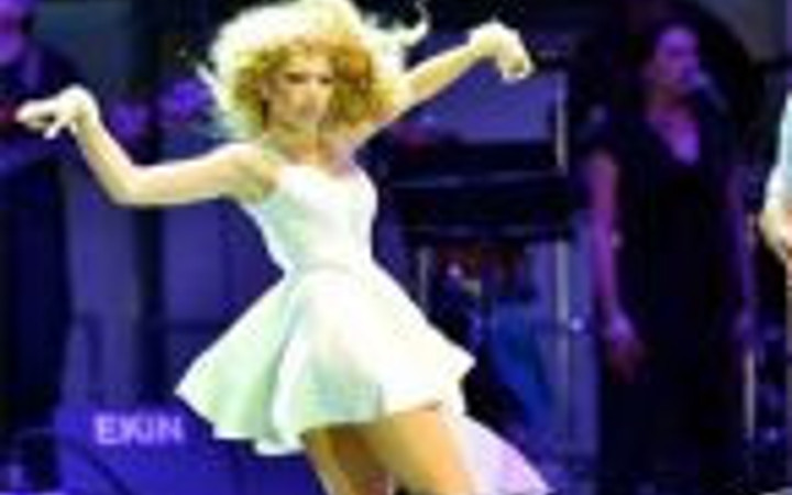 Hadise yürekleri hoplattı