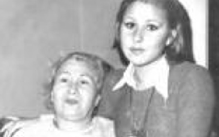 Ünlülerin görülmemiş aile fotoğrafları