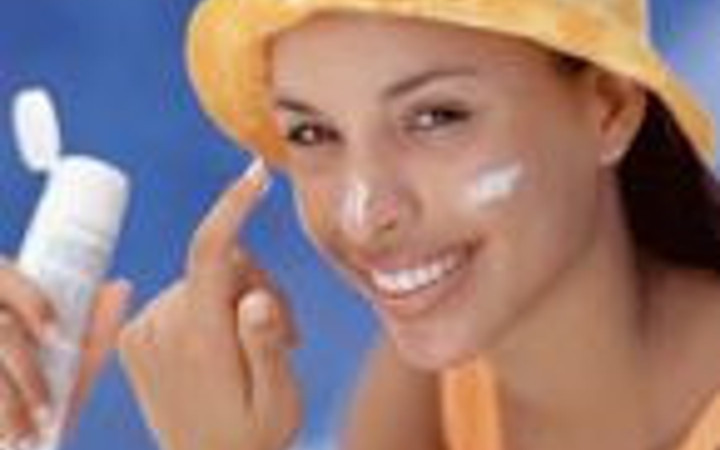 Güneş yanığı tedavisi için basit uygulamalar