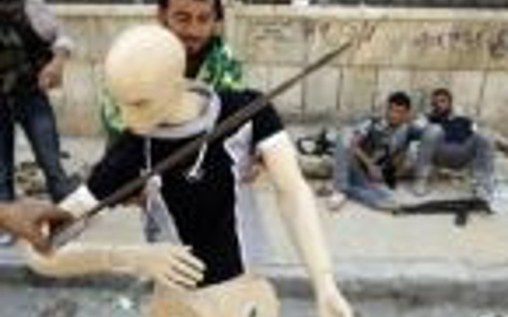 Esad'ın askerlerini böyle kandırıyorlar