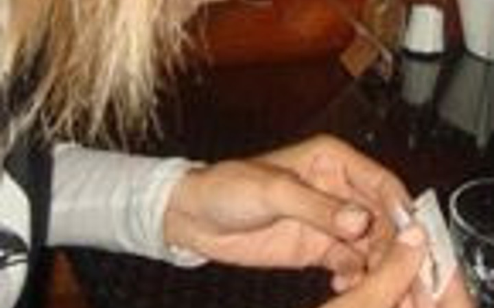 Uyuşturucuları Facebook'tan!