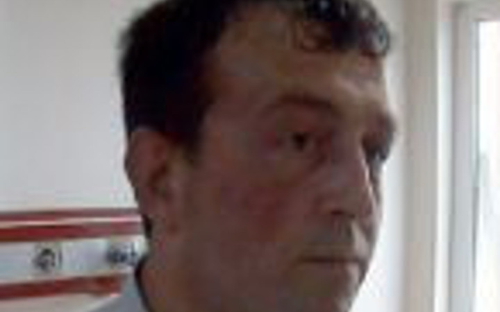 Özel güvenlikçiyi sıcak çayla haşladılar!