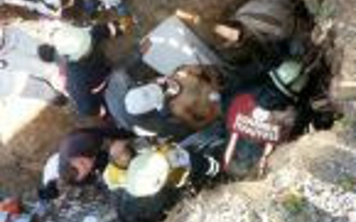 4. kattan düşen işçi demirlere çakıldı!