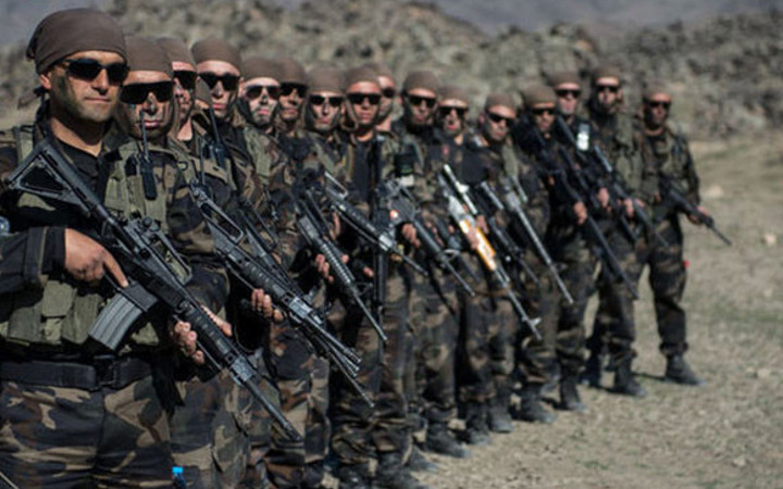 Özel Harekat Timi dağlarda...