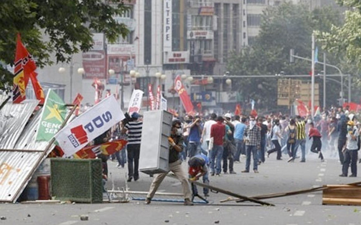Gezi Parkı direnişi duvarlara böyle yansıdı